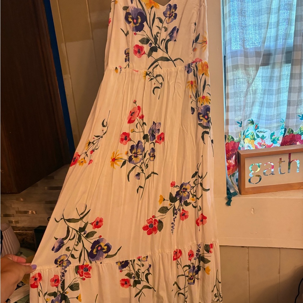 Old Navy Cream Maxi Sundress with Sweetheart Neckline